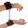 KINK - MENOTTES DOUBLÉES DE FOURRURE AVEC TROUS CARRÉS, SANGLE ROUGE ET NOIRE, AJUSTABLES 17-29 CM X 6 CM