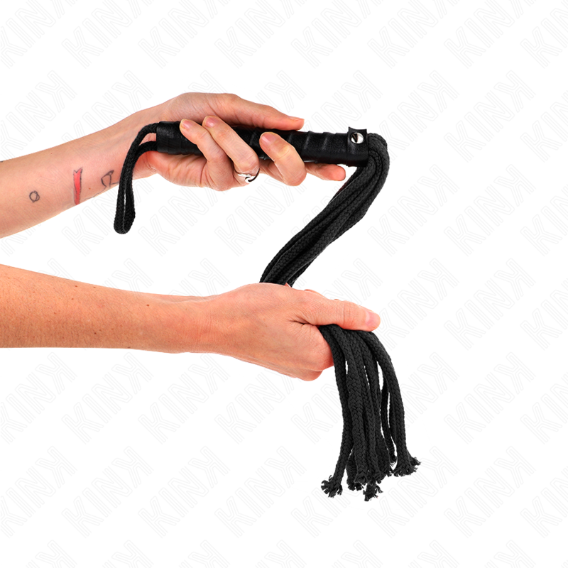 KINK - FOUET EN CORDE NOIRE 56 CM