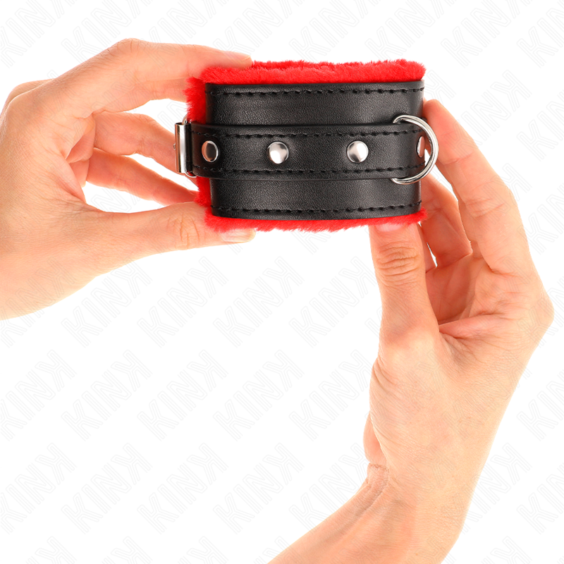 KINK - MENOTTES DOUBLÉES FOURRURE PREMIUM ROUGES AVEC CEINTURE NOIRE AJUSTABLES 17-29 CM X 6 CM