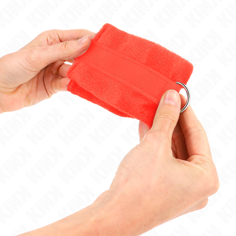KINK - MENOTTES EN FOURRURE POUR DÉBUTANTS ROUGES 30 X 7 CM