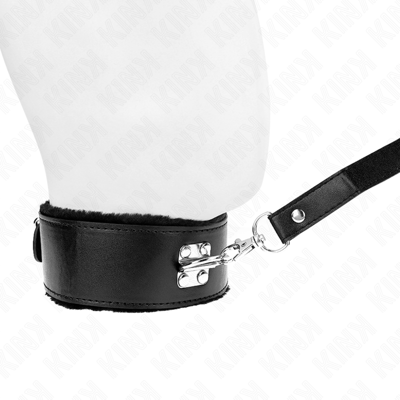 KINK - COLLIER AVEC LAISSE 116 CM AVEC RIVETS ARGENTÉS MODÈLE 4 NOIR RÉGLABLE 40-48 CM X 6 CM